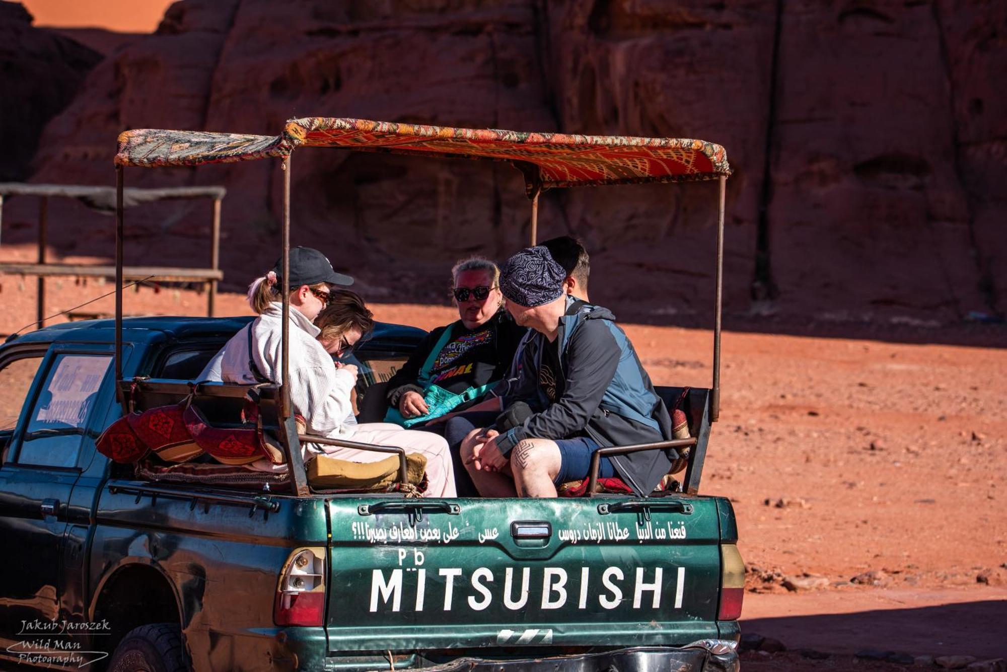 Wadi Rum Sunrise Camp Extérieur photo