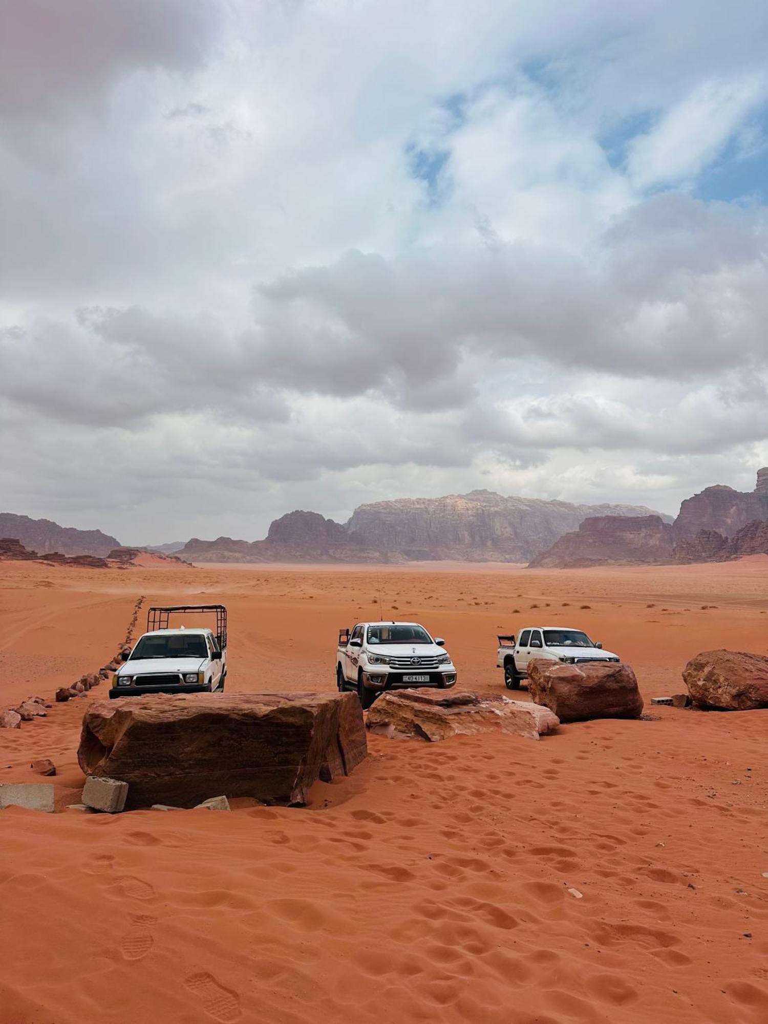 Wadi Rum Sunrise Camp Extérieur photo